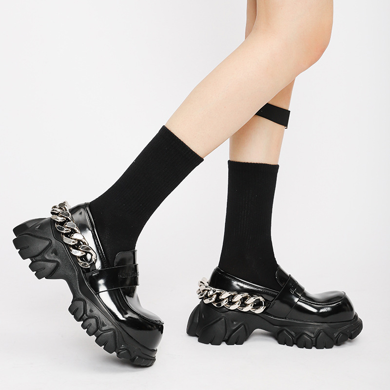 Women-British-Patent-Leather-Shoes-Black-4.jpg
