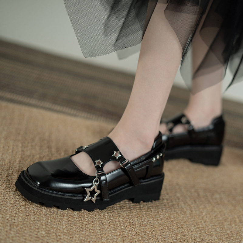 Women-Star-Leather-Shoes-03.jpg