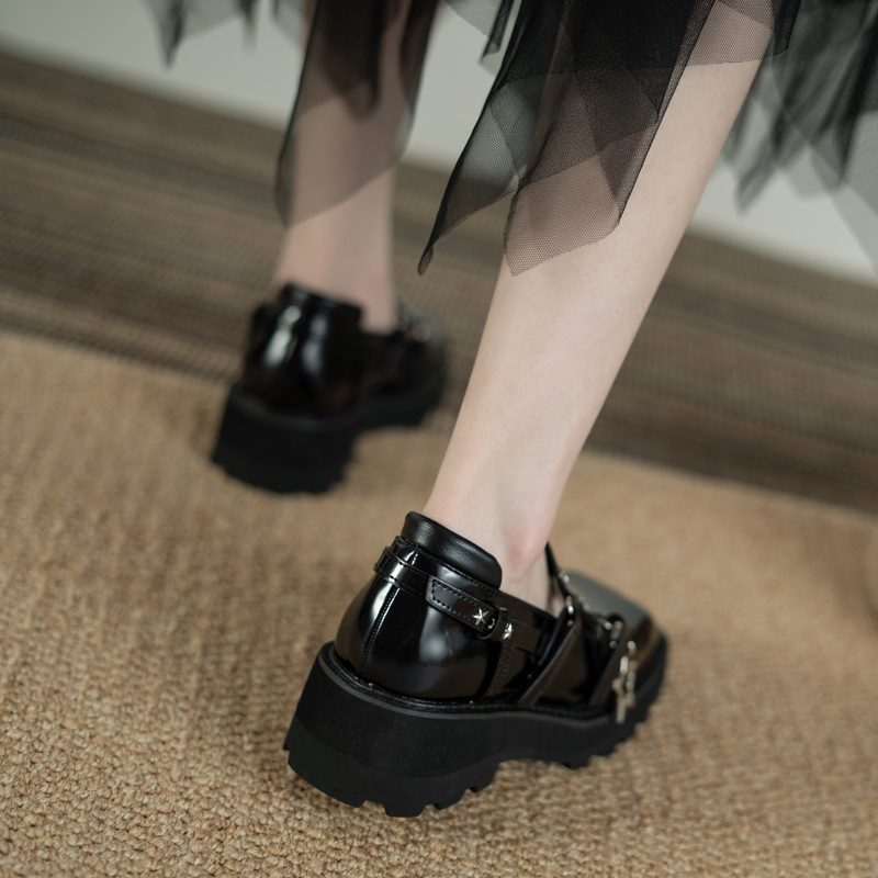 Women-Star-Leather-Shoes-04.jpg